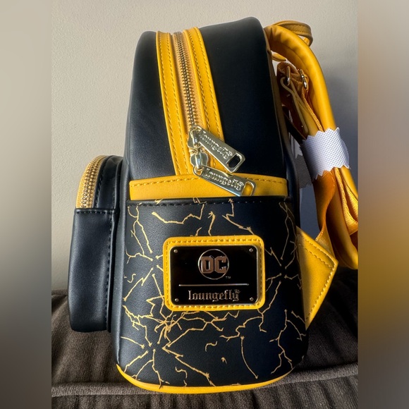 Loungefly Black Adam backpack with wallet BNWT - Picture 7 of 13